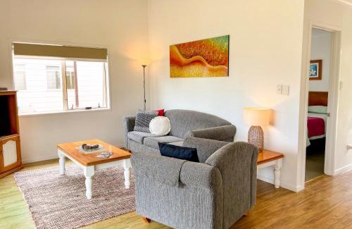 Burnt Pine Resort | Poinciana Cottages