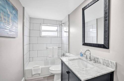 Harbordale Apartment | Poinciana Getaway 1BR Apartment Near FLL Airport
