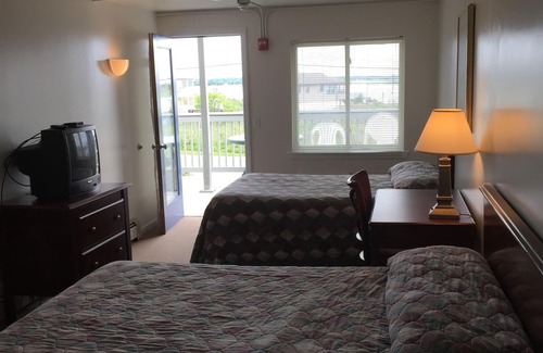Misquamicut Hotel | Point 1 Motel