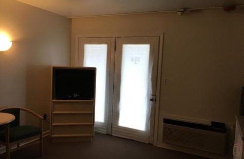 Misquamicut Hotel | Point 1 Resort & Motel