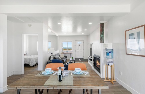 Point Arena Apartment | Point Arena Lighthouse - Keeper's Apartment