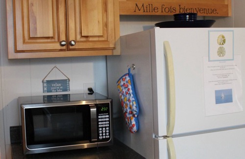 Kent Cottage | Point Breeze Cozy cottage