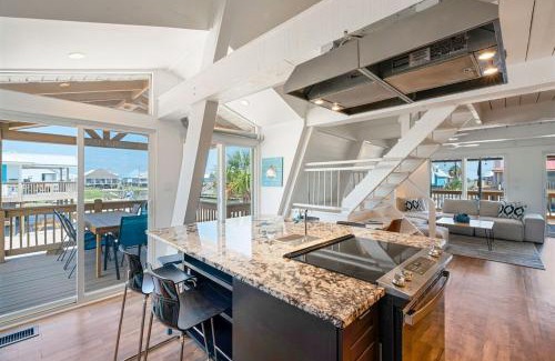 Silver Cay House | Point Breeze Waterfront Beach Cottage