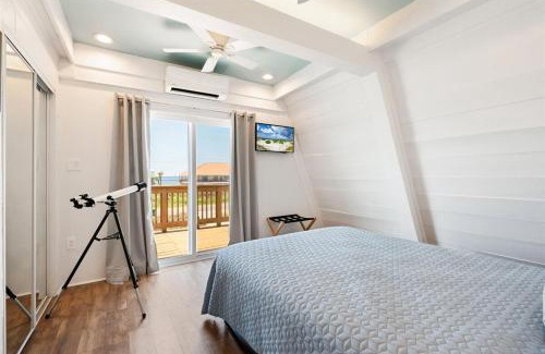 Silver Cay House | Point Breeze Waterfront Beach Cottage