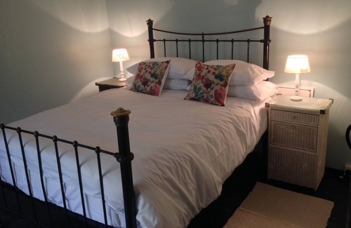 Ticehurst Cottage | Point Cottage, Ticehurst, East Sussex 2 Double Bedrooms