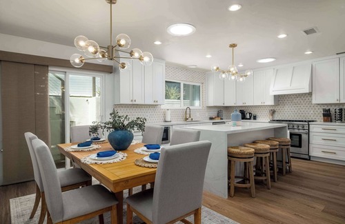 Point Loma House | Point Loma Gem - 3BR with Stunning Views on Canon St