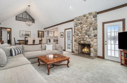 Benton Harbor House | Point O' Woods