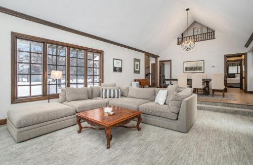 Benton Harbor House | Point O' Woods