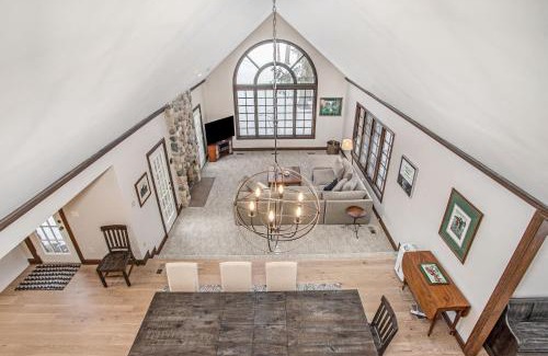 Benton Harbor House | Point O' Woods