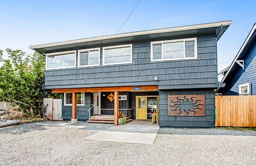 Rollingbay House | Point Perfect