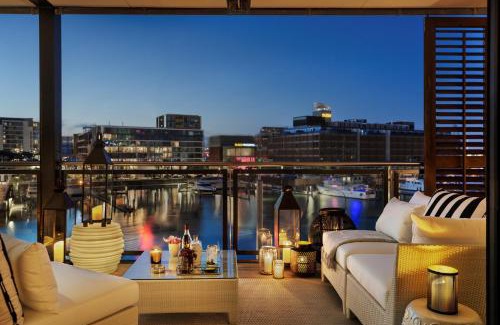 Auckland Central Business District Apartment | Point Residence Waterfront Luxury Auckland NZ