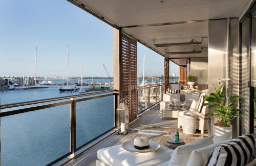 Auckland Central Business District Apartment | Point Residence Waterfront Luxury Auckland NZ