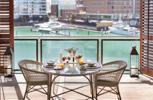 Auckland Central Business District Apartment | Point Residence Waterfront Luxury Auckland NZ