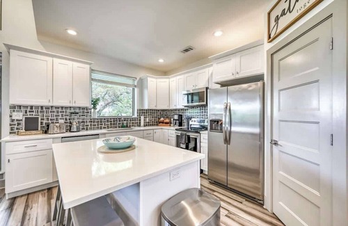 Point Venture House | Point Venture Lakehouse