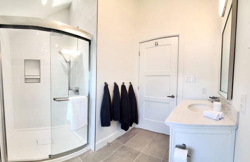 Point Edward Condo | Point View in Luxury Condo