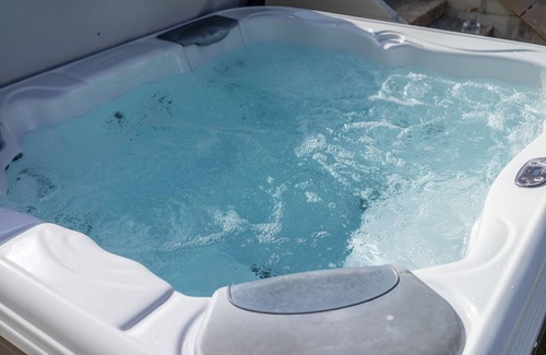 Winnard's Perch House | PointBreak Sleeps 12 & hot tub-Great for large groups!
