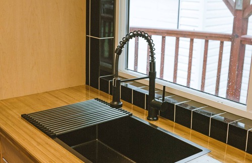 Port Renfrew House | Pointless Break - Renfrew Getaway House W/Sauna - 7320 Pacheena Rd