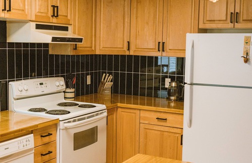 Port Renfrew House | Pointless Break - Renfrew Getaway House W/Sauna - 7320 Pacheena Rd