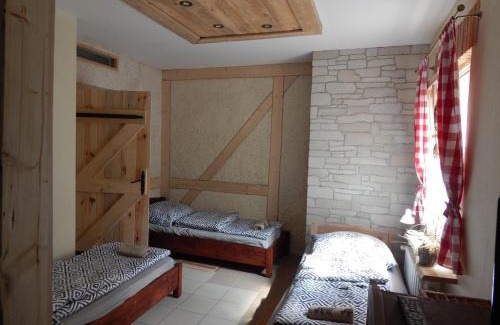 Nowogrodziec House | Pokoje do wynajęcia
