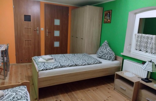 Mirsk House | Pokoje Gościnne Ostoja