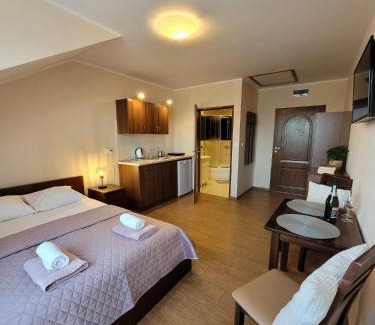 Karwia House | Pokoje i apartamenty "U Beaty"
