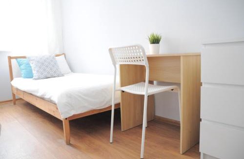 Karlikowo House | Pokoje SKM Wyścigi 13