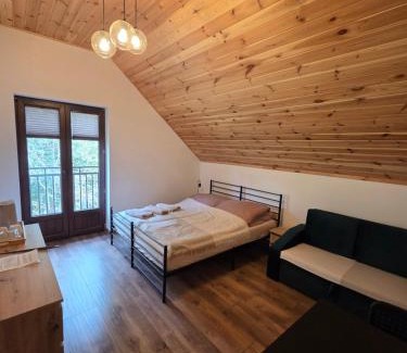 Lochow House | Pokoje Stajnia Kaliska