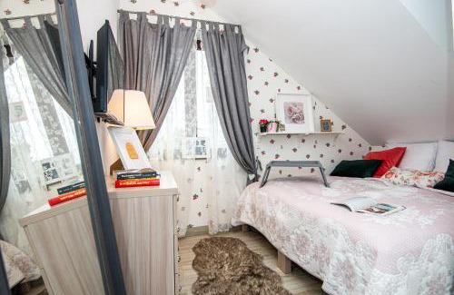 Piekary Bed & Breakfast | Pokoje w Starej Karczmie - by Upstairs