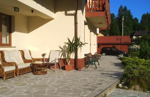 Sromowce Nizne House | Pokoje z aneksami kuchennymi u Wiktorii