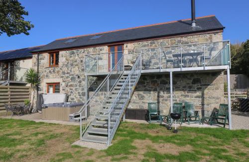 Cury House | Pol Glas Hall