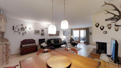 Sils-Maria Apartment | Polaschin E12