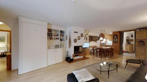 Sils-Maria Apartment | Polaschin E12