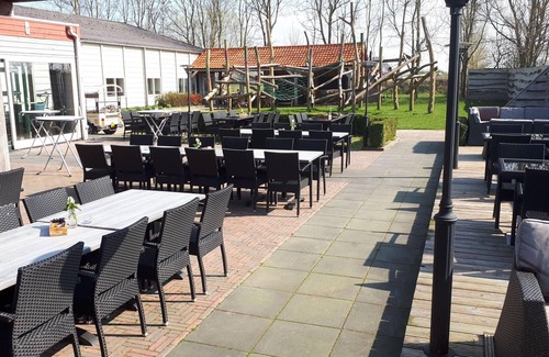 Baarlo House | PolderZicht: Spacious Group Hotel with Luxury Rooms and Private Facilities