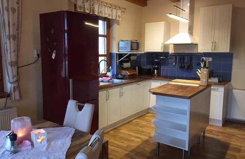 Lengyeltoti House | Poldis Tajhaz, country house with pool, children and dogs welcome