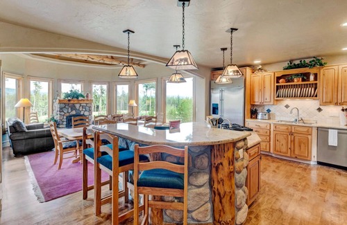 Tabernash House | Pole Creek Luxury Home On Golf Course I Hot Tub I Views I Best Price I Discounted Attractions