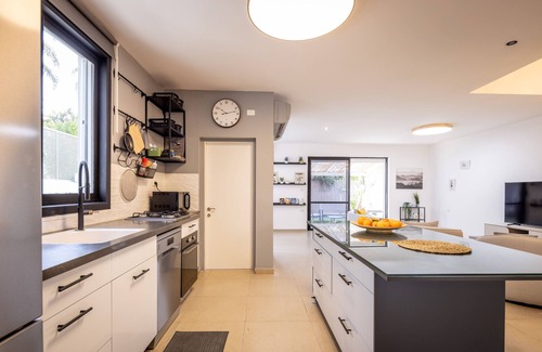 Netanya Villa | Poleg Serenity Villa by Sea N' Rent