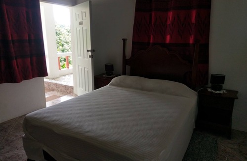 Port Antonio House | Polish Princess Guest House