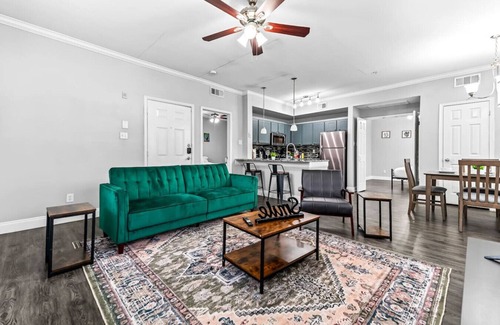 Fossil Creek Apartment | Polished Retreat Two Bedroom 1 Bath with Pool Stay