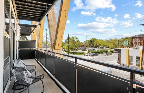Highland Condo | Polished Stayscape | Espadin LoHi
