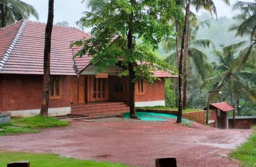 Bovikanam Hotel | Poliyam Thuruth Eco Tourism Village