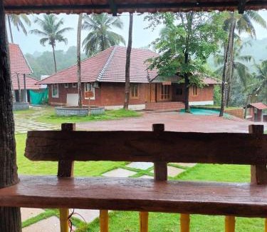 Bovikanam Hotel | Poliyam Thuruth Eco Tourism Village