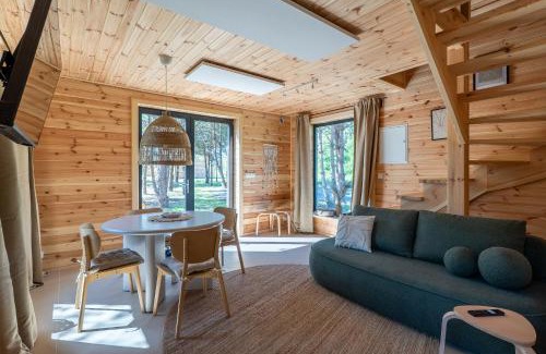 Lochow House | Polna Osada Nadkole