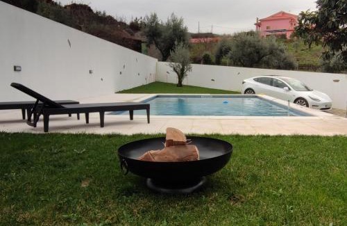 Serta Villa | Pomar das Oliveiras - Private Swimming pool - Free EV Chrg - Pet Friendly