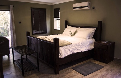 Francistown Bed & Breakfast | Pomegranite Golf Resort & Spa