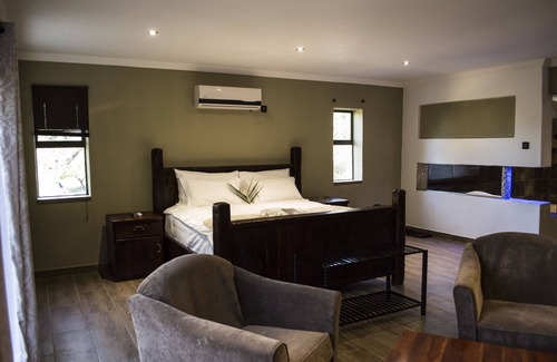 Francistown Bed & Breakfast | Pomegranite Golf Resort & Spa