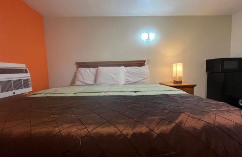 Elmwood Area Hotel | Ponca Motel
