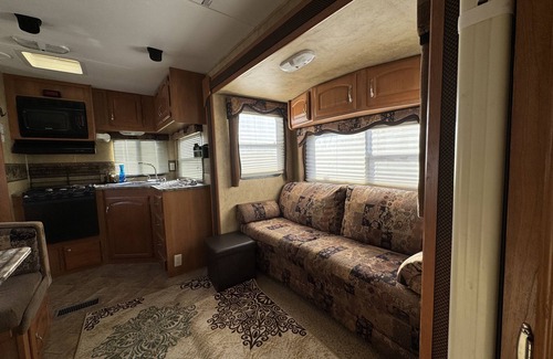 Farmington House | Poncho, minutes away from San Juan Quality Waters & Pinon Hills Golf course