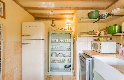 Abbess Roding Cottage | Pond Cottage, Egerton