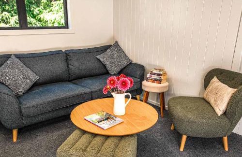 Raglan House | Pond Road Park - Raglan