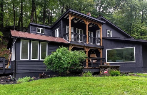 Saugerties Cottage | Pond & Sauna at Black Ridge Cottage in Woodstock